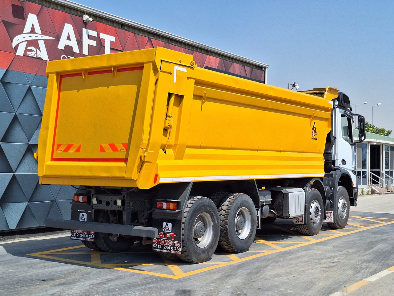 Camion benne MERCEDES-BENZ AROCS 4148: photos 8