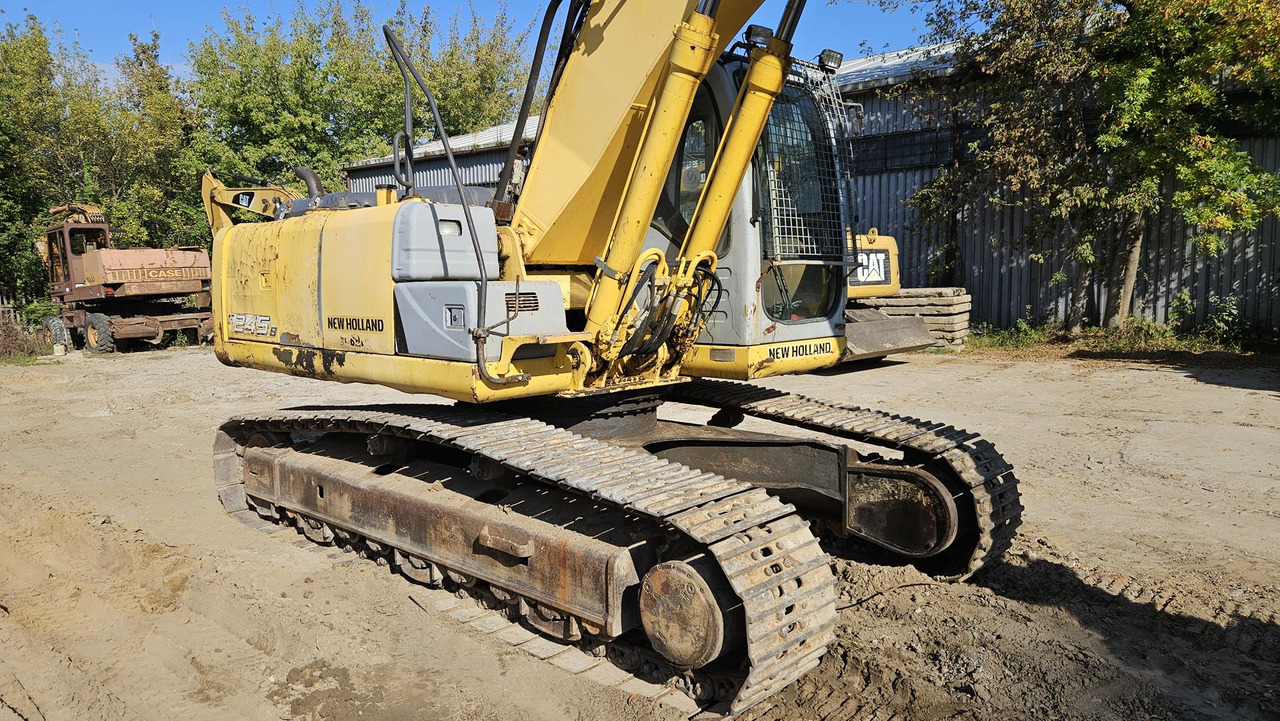NEW HOLLAND E 245 B — crédit-bail NEW HOLLAND E 245 B: photos 10