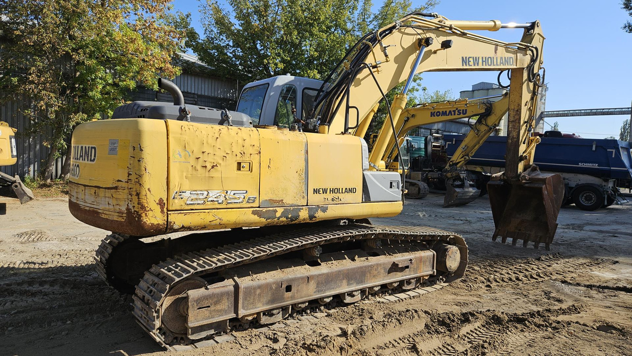 NEW HOLLAND E 245 B — crédit-bail NEW HOLLAND E 245 B: photos 14