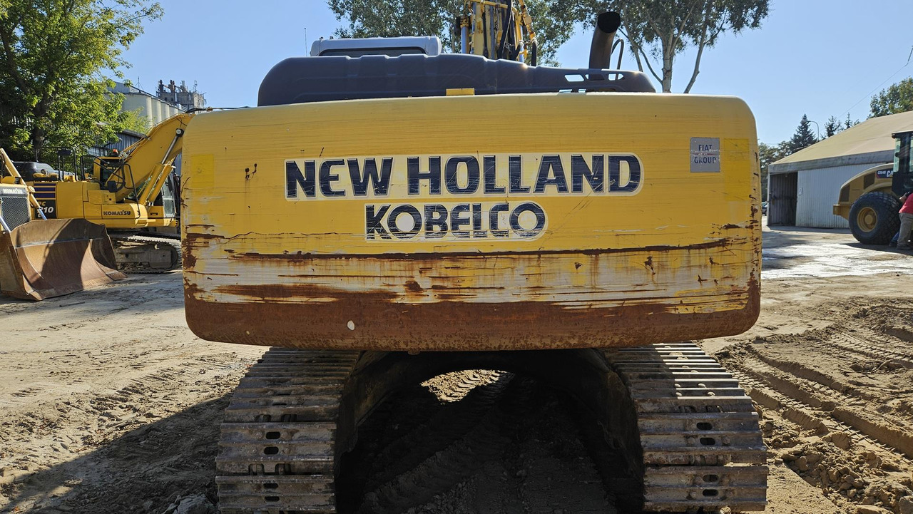 NEW HOLLAND E 245 B — crédit-bail NEW HOLLAND E 245 B: photos 15
