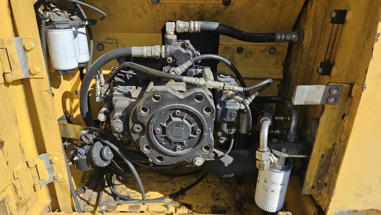 NEW HOLLAND E 245 B — crédit-bail NEW HOLLAND E 245 B: photos 20