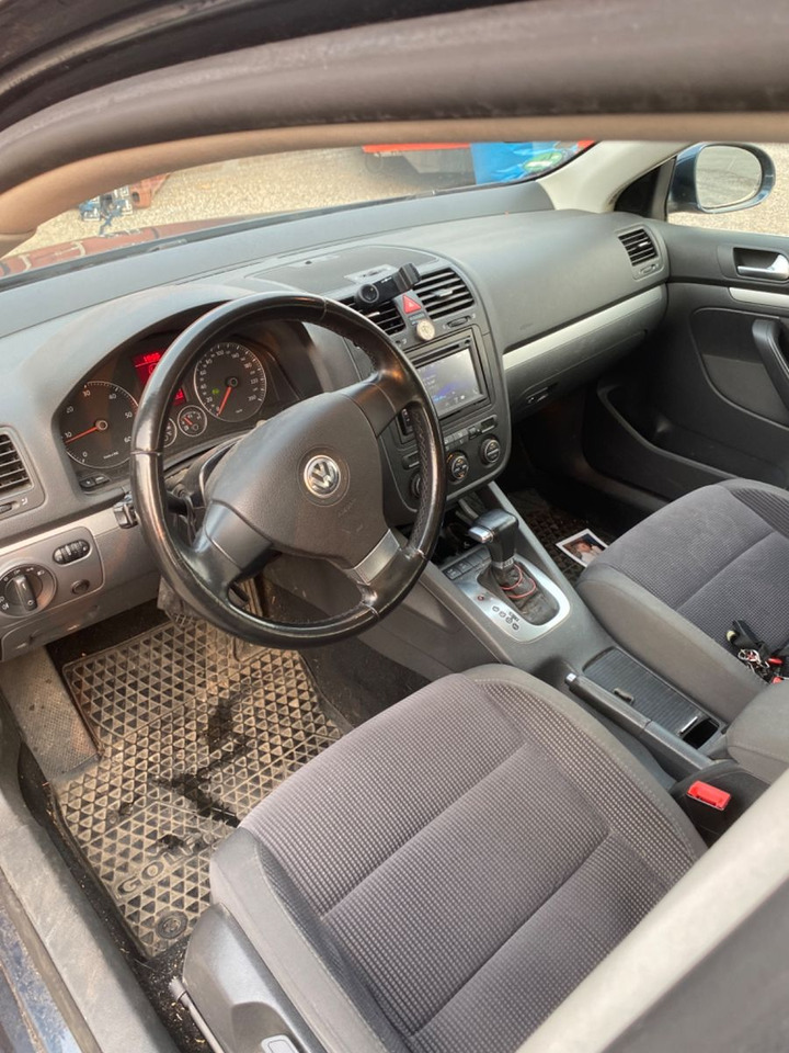 Volkswagen Golf V Variant Comfortline - Voiture: photos 5 Volkswagen Golf V Variant Comfortline - Voiture: photos 5