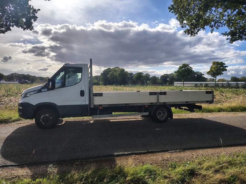Iveco Daily 35C180 - Utilitaire plateau: photos 2 Iveco Daily 35C180 - Utilitaire plateau: photos 2