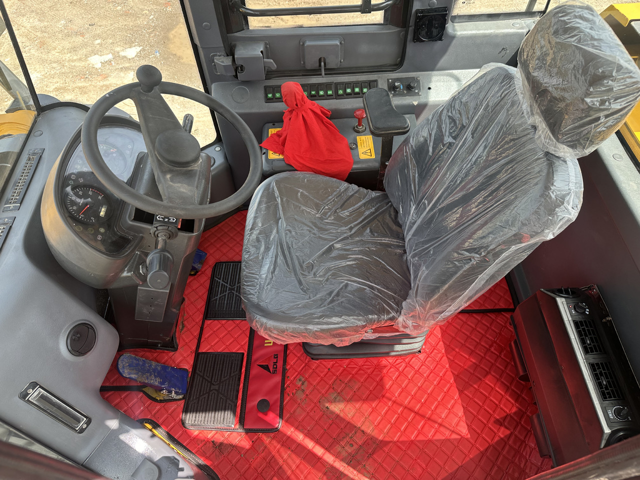 SDLG L958F - Chargeuse sur pneus: photos 5 SDLG L958F - Chargeuse sur pneus: photos 5