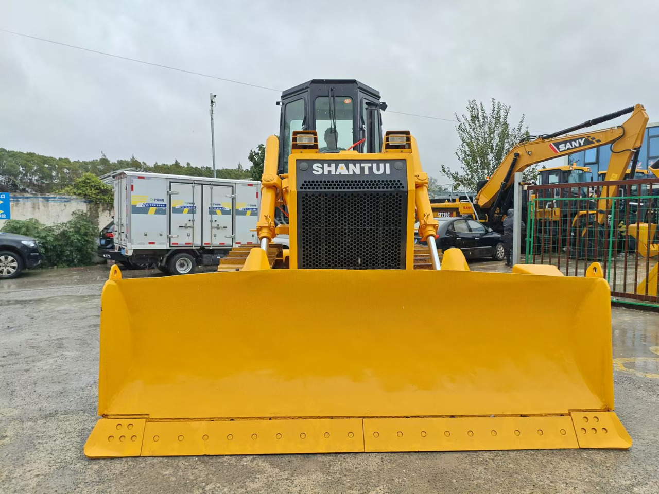 SHANTUI sd16 bullldozer made in china low price for sale - Bulldozer: photos 2 SHANTUI sd16 bullldozer made in china low price for sale - Bulldozer: photos 2