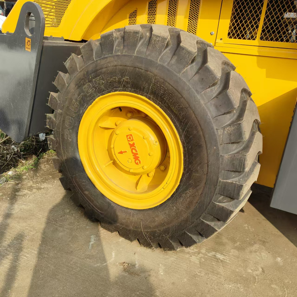 XCMG XS223J used road roller low hours factory price - Compacteur à pieds de mouton/ Monocylindre: photos 5 XCMG XS223J used road roller low hours factory price - Compacteur à pieds de mouton/ Monocylindre: photos 5
