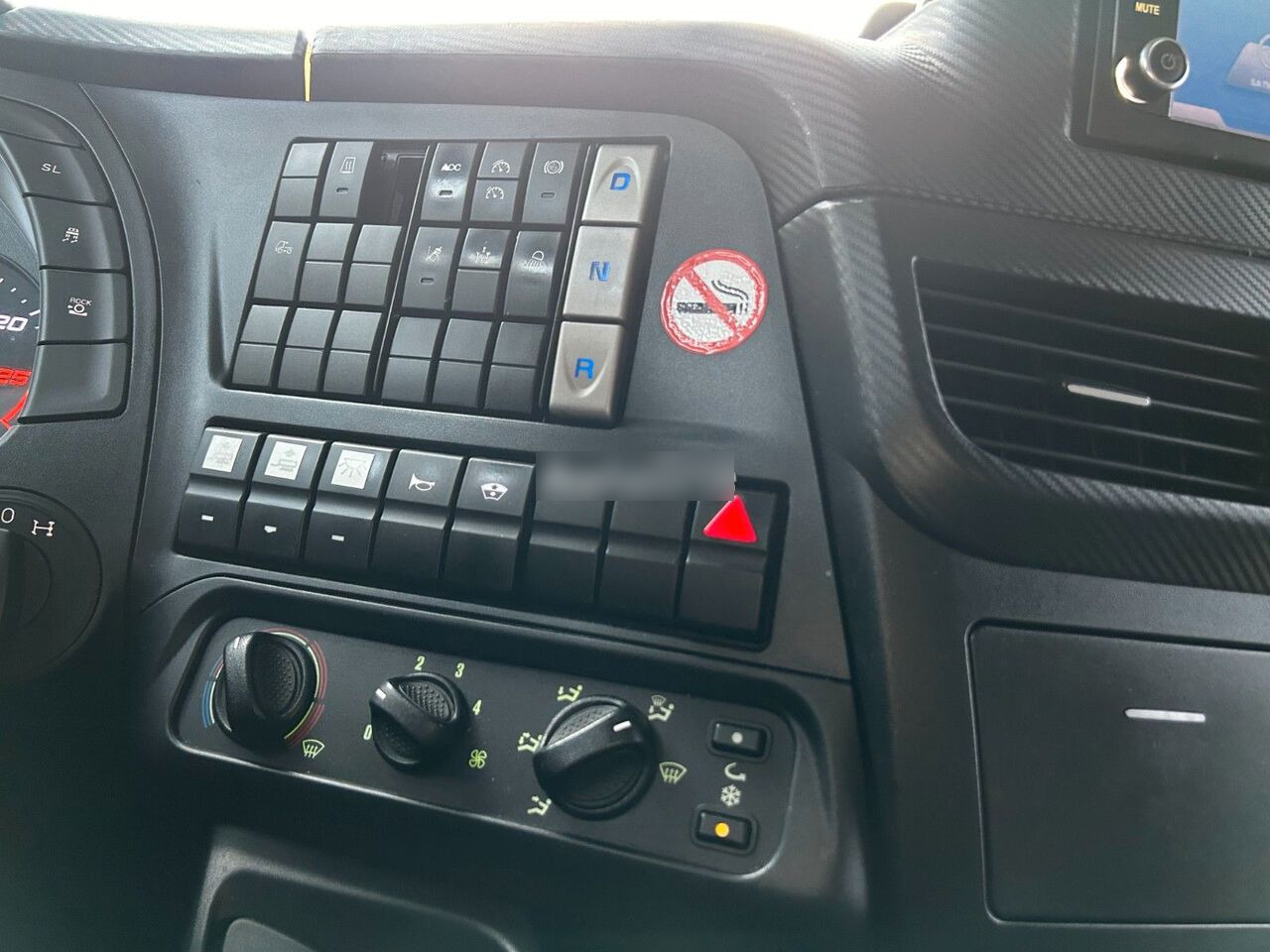 Camion porte-voitures IVECO Stralis 460: photos 11 Camion porte-voitures IVECO Stralis 460: photos 11