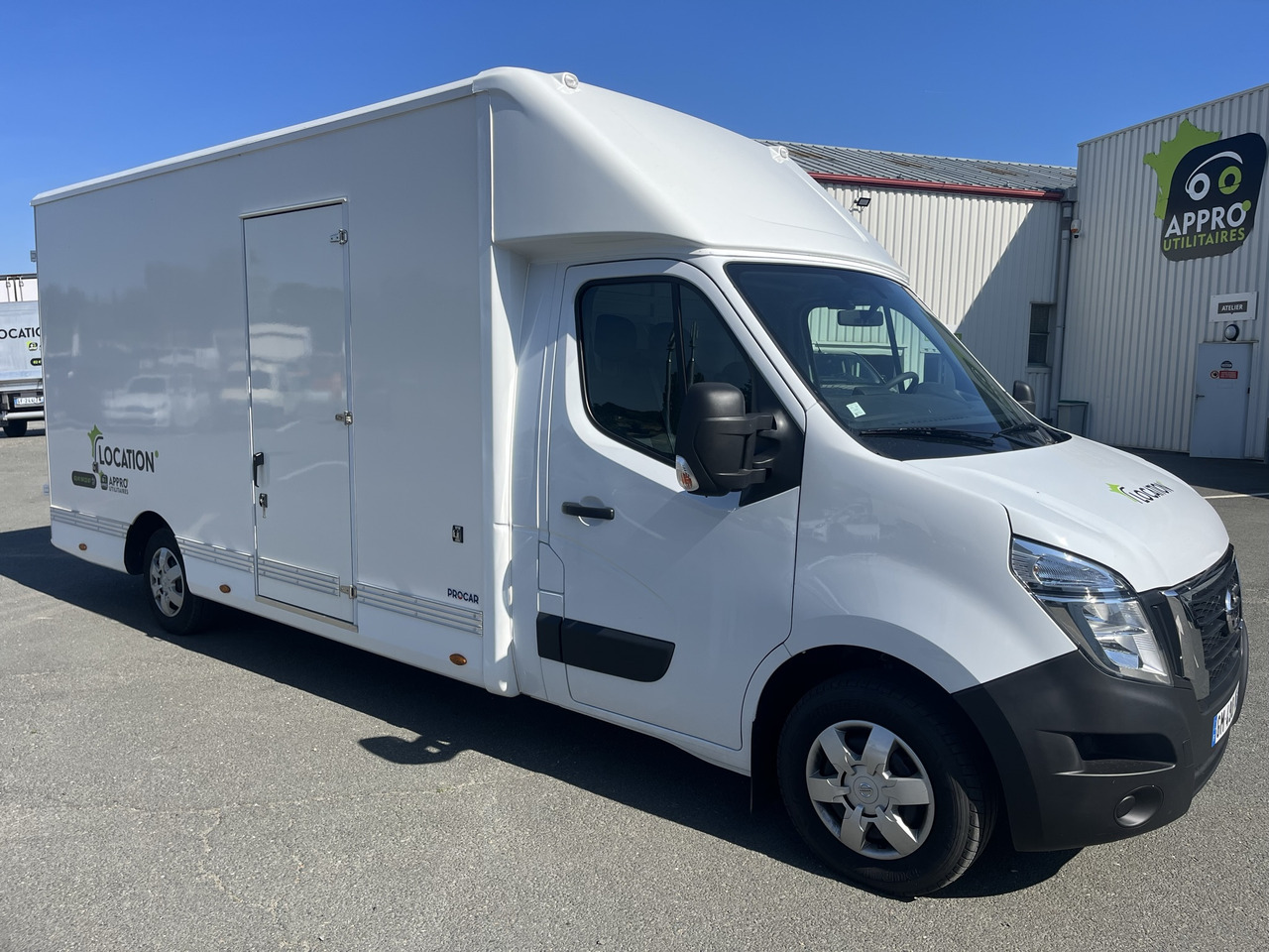 NISSAN INTERSTAR 2.3DCI170 PLANCHE CABINE - Fourgon grand volume: photos 1 NISSAN INTERSTAR 2.3DCI170 PLANCHE CABINE - Fourgon grand volume: photos 1