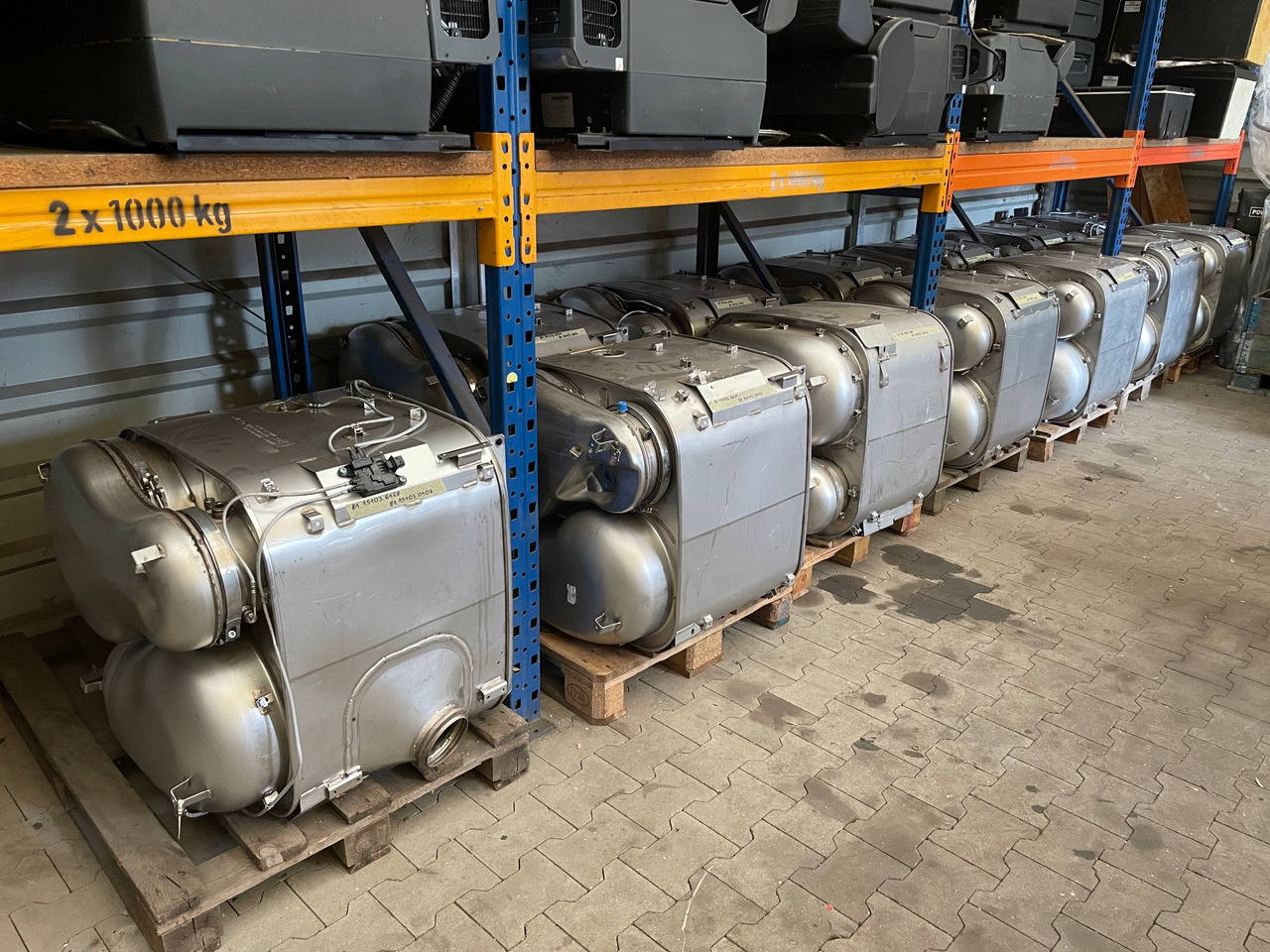 Catalyseur pour Camion KATALIZATOR MAN TGX TGS EURO 6 DPF TŁUMIK WYDECH 81151036115: photos 6 Catalyseur pour Camion KATALIZATOR MAN TGX TGS EURO 6 DPF TŁUMIK WYDECH 81151036115: photos 6