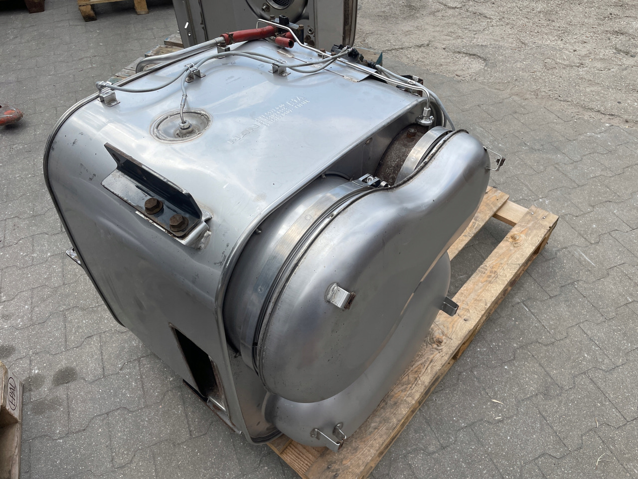 KATALIZATOR MAN TGX TGS EURO 6 DPF TŁUMIK WYDECH 81151036115 - Tube d'echappement pour Camion: photos 3 KATALIZATOR MAN TGX TGS EURO 6 DPF TŁUMIK WYDECH 81151036115 - Tube d'echappement pour Camion: photos 3