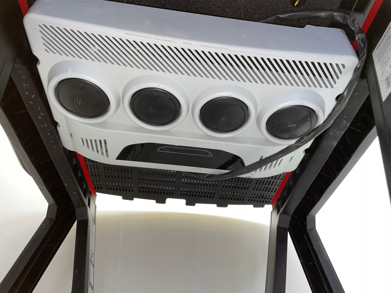 KLIMATYZACJA POSTOJOWA SLIM SCANIA NTG MC2358116 - Compresseur de climatisation pour Camion: photos 5 KLIMATYZACJA POSTOJOWA SLIM SCANIA NTG MC2358116 - Compresseur de climatisation pour Camion: photos 5