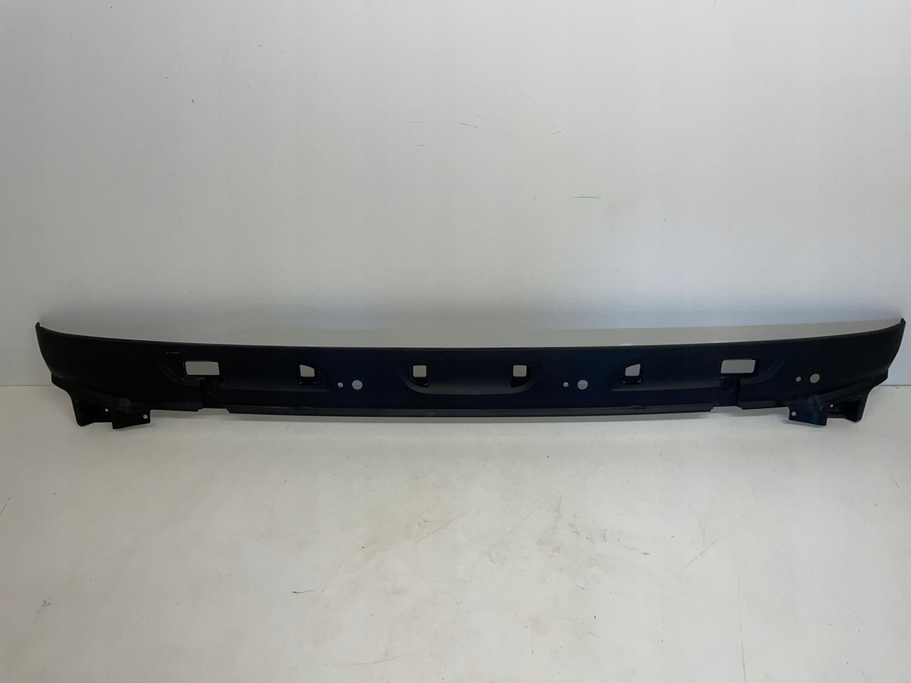 PODSZYBIE DAF MASKOWNICA OSŁONA DAF XF EURO 6 1940691 - Pare-brise pour Camion: photos 1 PODSZYBIE DAF MASKOWNICA OSŁONA DAF XF EURO 6 1940691 - Pare-brise pour Camion: photos 1