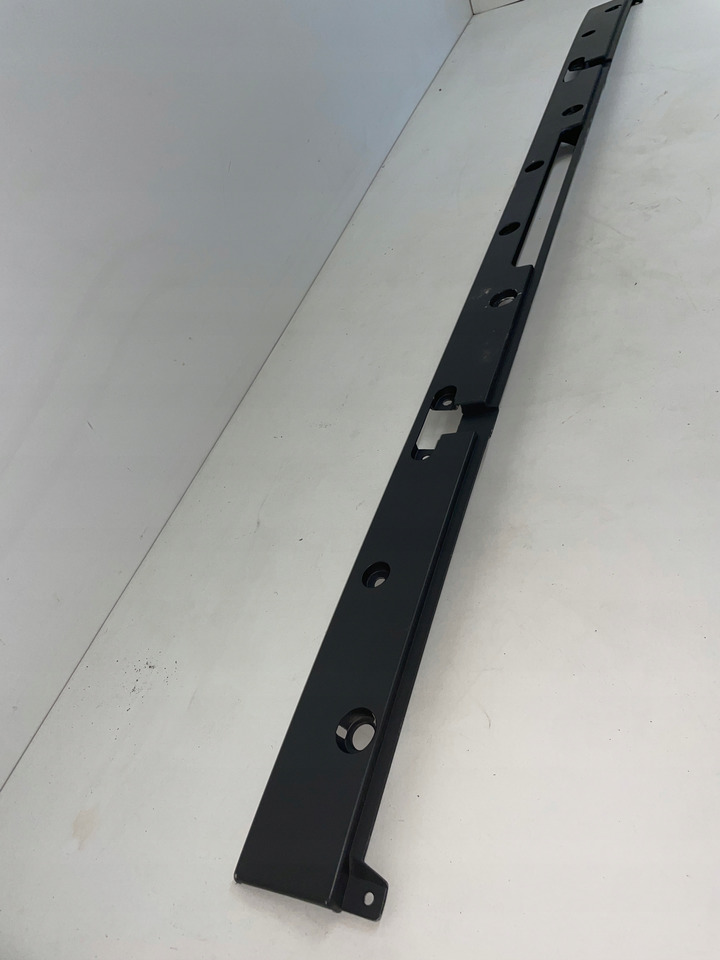 PODSZYBIE DAF XF CF LF MENZOLIT - Pare-brise: photos 2 PODSZYBIE DAF XF CF LF MENZOLIT - Pare-brise: photos 2