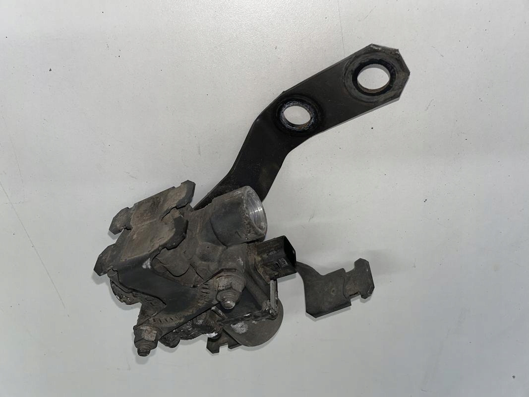 ZAWÓR CIŚNIENIA MERCEDES ACTROS MP4 A0054299244 - Suspension pour Camion: photos 3 ZAWÓR CIŚNIENIA MERCEDES ACTROS MP4 A0054299244 - Suspension pour Camion: photos 3