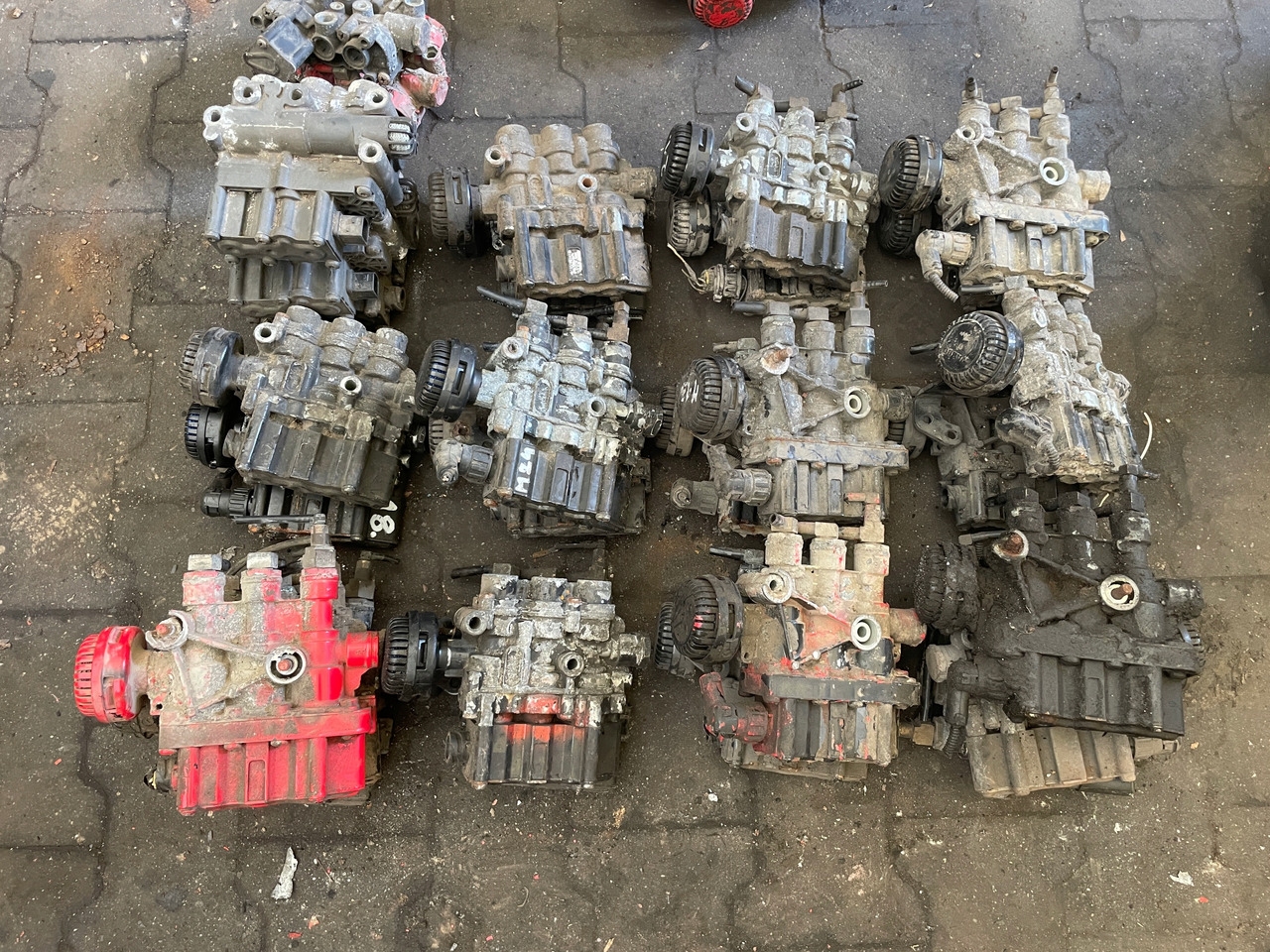 ZAWÓR PODUSZEK ECAS MAN TGA TGX TGS 4729000550 - Suspension pneumatique pour Camion: photos 4 ZAWÓR PODUSZEK ECAS MAN TGA TGX TGS 4729000550 - Suspension pneumatique pour Camion: photos 4