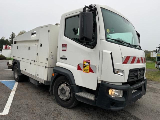 Renault D-Series - Camion vidangeur: photos 3 Renault D-Series - Camion vidangeur: photos 3