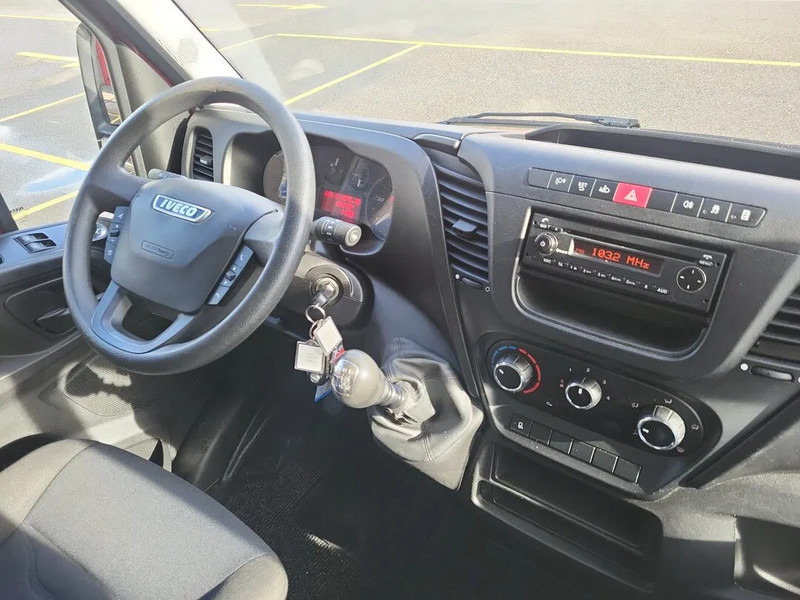 Iveco Daily 35S12 — crédit-bail Iveco Daily 35S12: photos 19