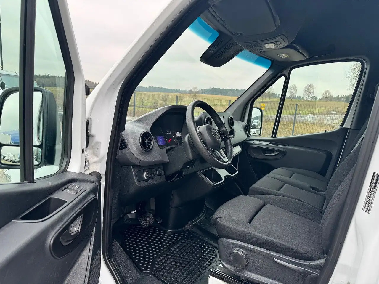 Fourgon utilitaire Mercedes-Benz Sprinter 316 CDI Maxi Lang Extrahoch XXL Klima M: photos 8 Fourgon utilitaire Mercedes-Benz Sprinter 316 CDI Maxi Lang Extrahoch XXL Klima M: photos 8