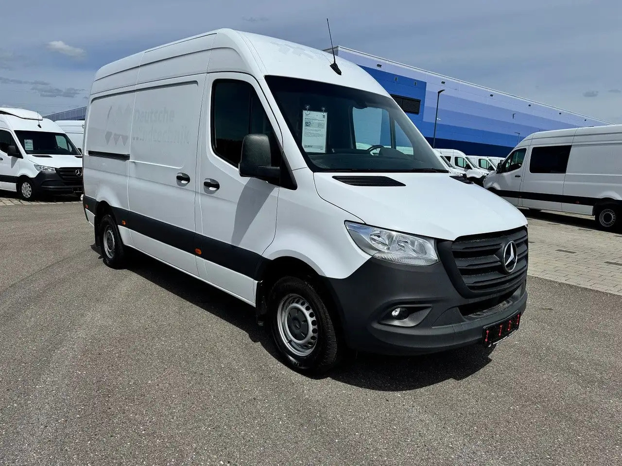 Mercedes-Benz Sprinter 317 CDI Lang Hoch Klima MBUX AHK - Fourgon utilitaire: photos 2 Mercedes-Benz Sprinter 317 CDI Lang Hoch Klima MBUX AHK - Fourgon utilitaire: photos 2