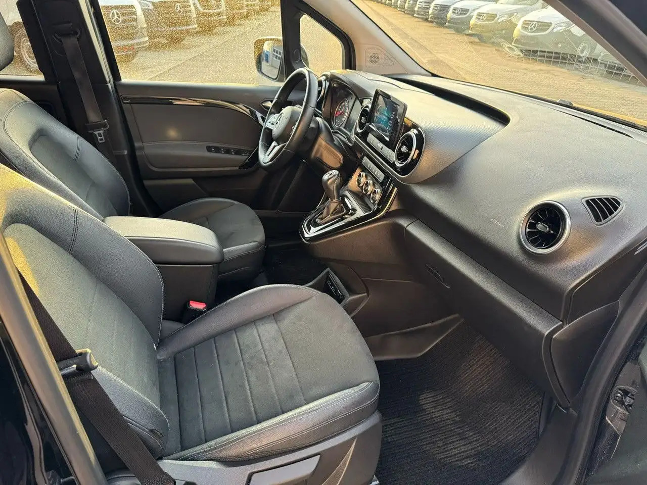 Mercedes-Benz T-Class T -Klasse 160 d standard - Voiture: photos 2 Mercedes-Benz T-Class T -Klasse 160 d standard - Voiture: photos 2