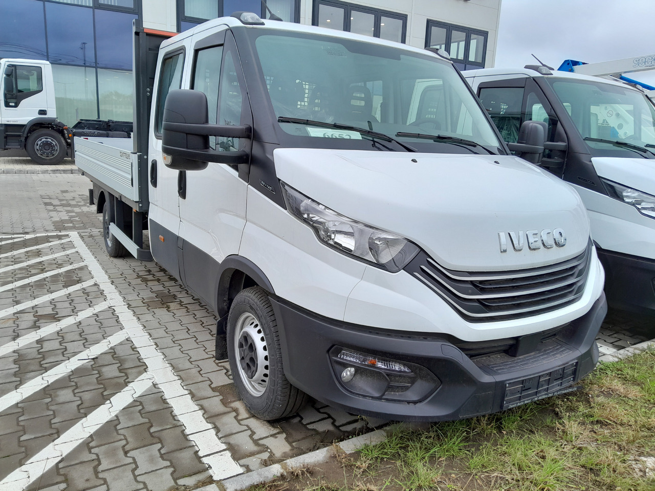 Iveco Daila 35 Daily C 18 H 3450 - Utilitaire plateau: photos 5 Iveco Daila 35 Daily C 18 H 3450 - Utilitaire plateau: photos 5