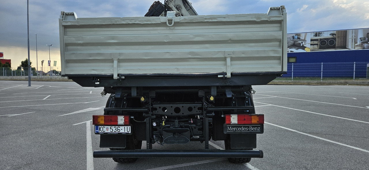 MERCEDES-BENZ Axor 1833 4x4 - Camion grue: photos 5 MERCEDES-BENZ Axor 1833 4x4 - Camion grue: photos 5