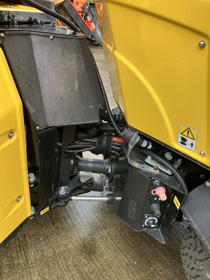 Multihog CX75 - Engin de déneigement: photos 4 Multihog CX75 - Engin de déneigement: photos 4