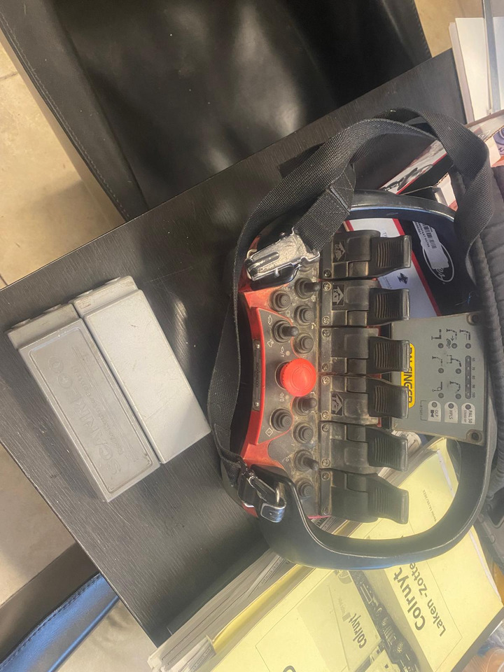 Camion benne RENAULT T460: photos 24