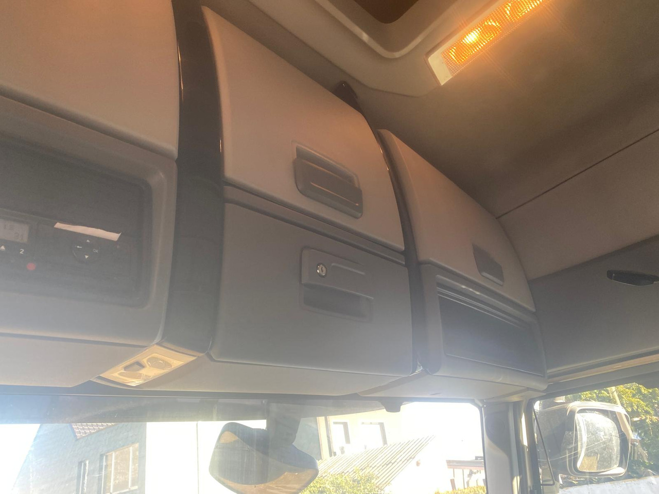 Camion benne RENAULT T460: photos 23