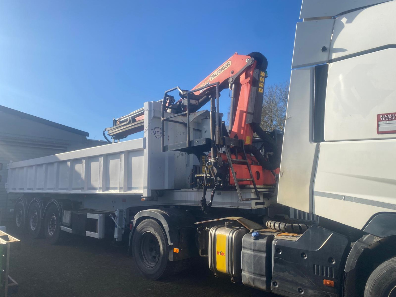 Camion benne RENAULT T460: photos 11