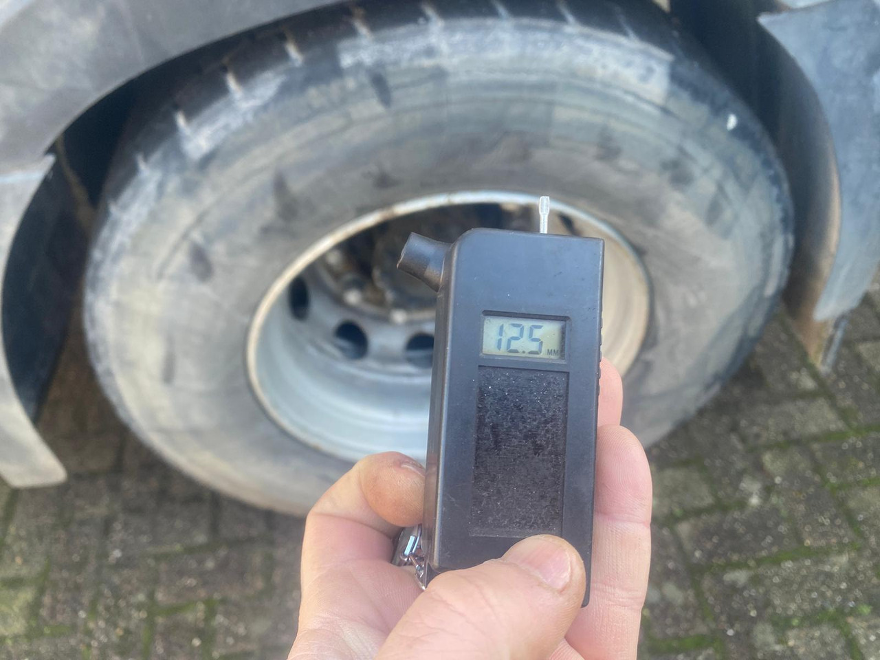 Camion benne RENAULT T460: photos 29