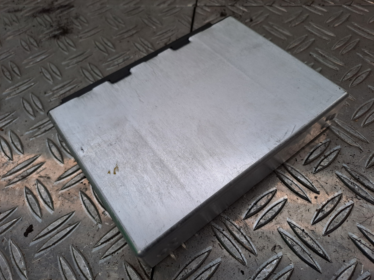 Gebrauchtes MAN TGX 26.440 Steuergerät Fahrzeugführungs - Rechner, Artikel - Nr. : 81.25805 - 7088 - Bloc de gestion pour Camion: photos 4 Gebrauchtes MAN TGX 26.440 Steuergerät Fahrzeugführungs - Rechner, Artikel - Nr. : 81.25805 - 7088 - Bloc de gestion pour Camion: photos 4