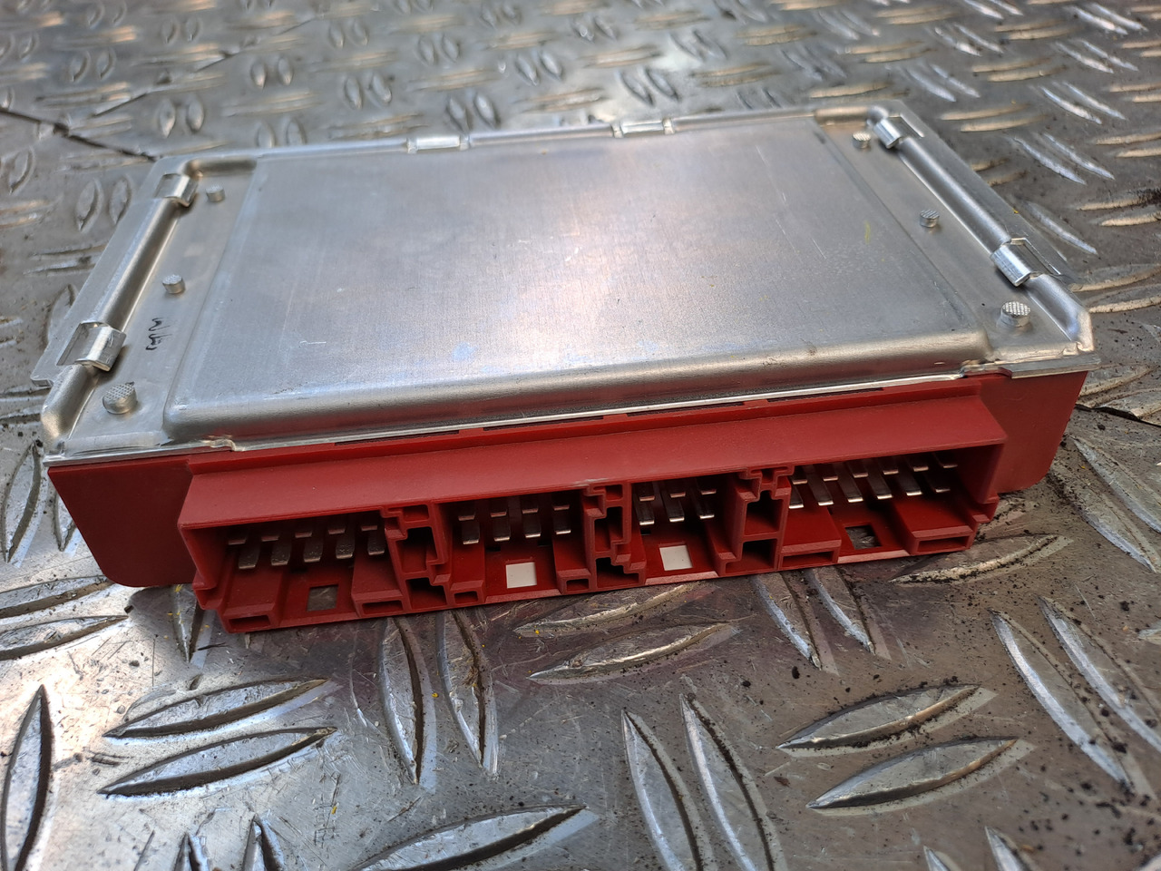 Gebrauchtes MAN TGX 26.440 Steuergerät Intarder, Artikel - Nr.: 81.25810 - 6023 - Bloc de gestion pour Camion: photos 5 Gebrauchtes MAN TGX 26.440 Steuergerät Intarder, Artikel - Nr.: 81.25810 - 6023 - Bloc de gestion pour Camion: photos 5