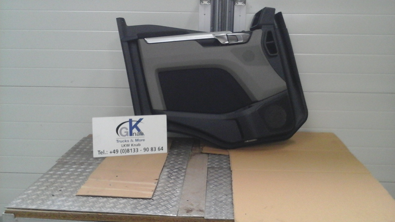 Neuwertige Türverkleidung rechts MAN TGM / TG3 Artikel - Nr.: 81.62630 - 3611 - Portière et pièces pour Camion: photos 1 Neuwertige Türverkleidung rechts MAN TGM / TG3 Artikel - Nr.: 81.62630 - 3611 - Portière et pièces pour Camion: photos 1