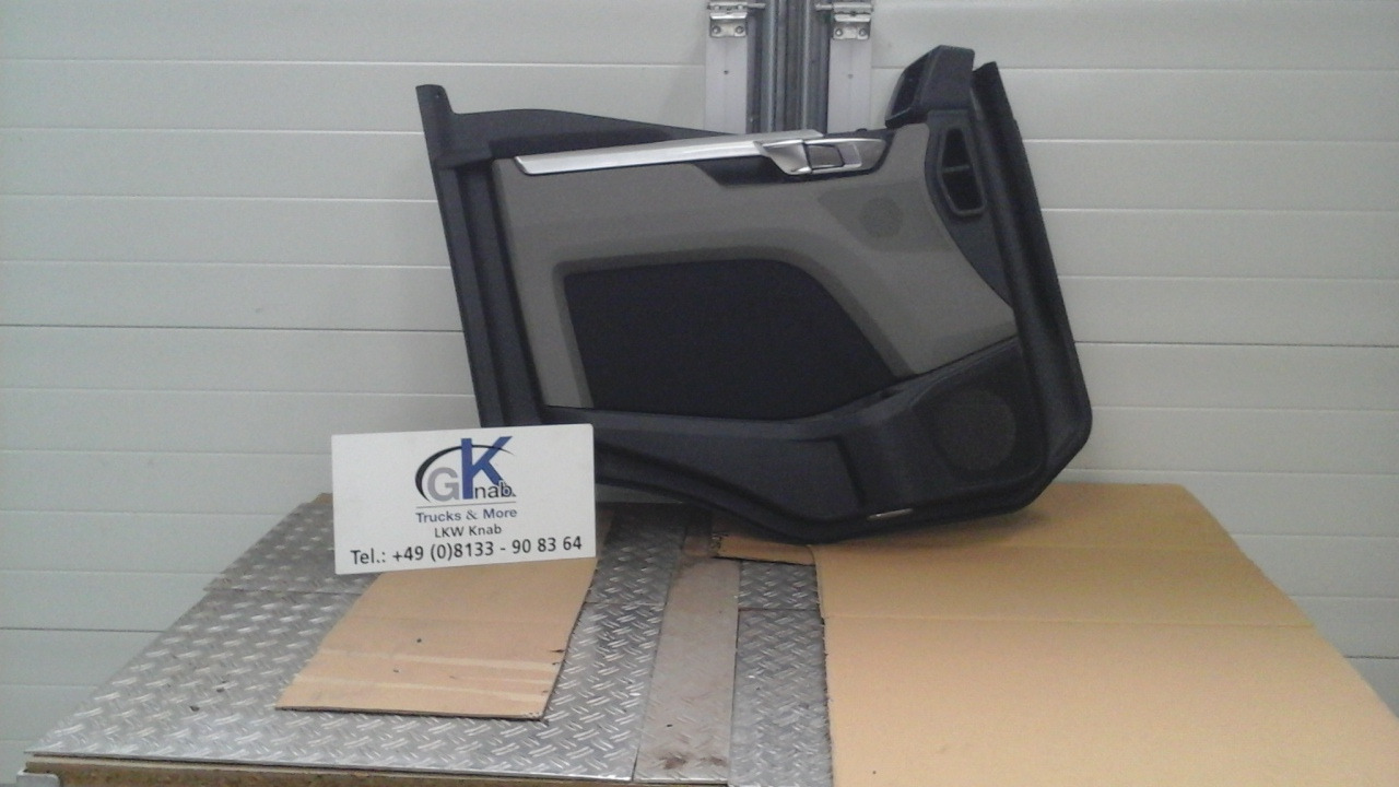 Neuwertige Türverkleidung rechts MAN TGM / TG3 Artikel - Nr.: 81.62630 - 3611 - Portière et pièces pour Camion: photos 2 Neuwertige Türverkleidung rechts MAN TGM / TG3 Artikel - Nr.: 81.62630 - 3611 - Portière et pièces pour Camion: photos 2