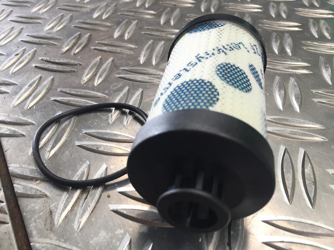 Neuwertiger MAN TGA, TGX, TGS Hydrauliköl - Filtereinsatz, Artikel - Nr. : 81.67506 - 6020 - Filtre hydraulique pour Camion: photos 3 Neuwertiger MAN TGA, TGX, TGS Hydrauliköl - Filtereinsatz, Artikel - Nr. : 81.67506 - 6020 - Filtre hydraulique pour Camion: photos 3