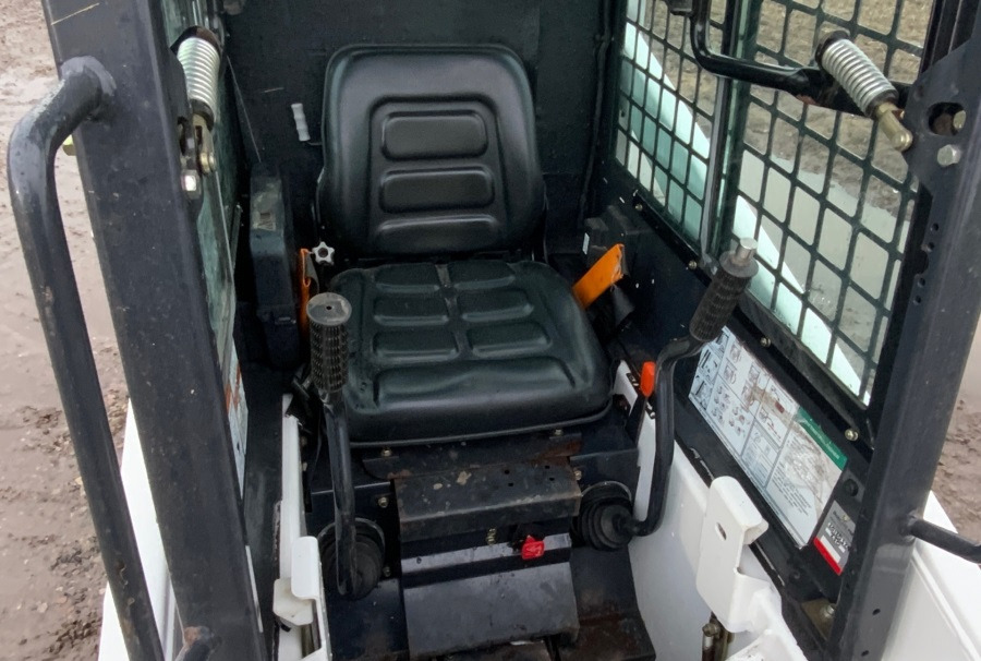 BOBCAT S70 - Mini chargeuse: photos 5 BOBCAT S70 - Mini chargeuse: photos 5