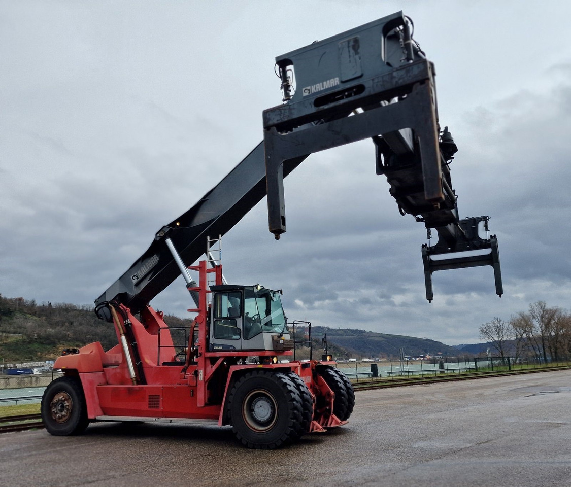 KALMAR DRF 450 70 S5XS - Reach stacker: photos 3 KALMAR DRF 450 70 S5XS - Reach stacker: photos 3