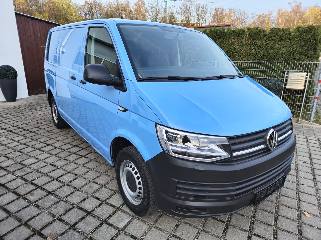 VOLKSWAGEN T6 Transporter Kasten-Kombi LED/AHK/Bluetooth - Fourgon utilitaire: photos 2 VOLKSWAGEN T6 Transporter Kasten-Kombi LED/AHK/Bluetooth - Fourgon utilitaire: photos 2