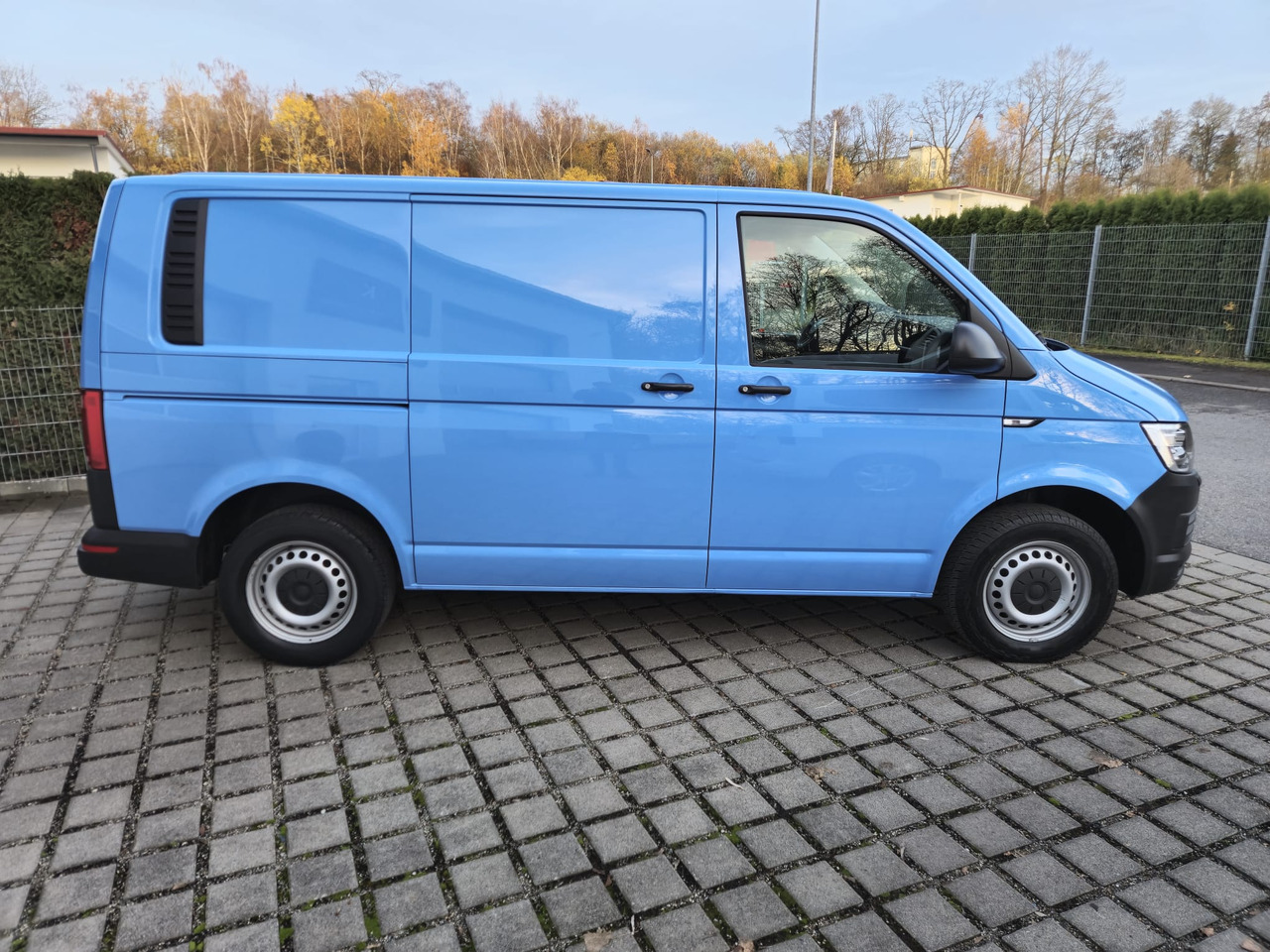 VOLKSWAGEN T6 Transporter Kasten-Kombi LED/AHK/Bluetooth - Fourgon utilitaire: photos 4 VOLKSWAGEN T6 Transporter Kasten-Kombi LED/AHK/Bluetooth - Fourgon utilitaire: photos 4