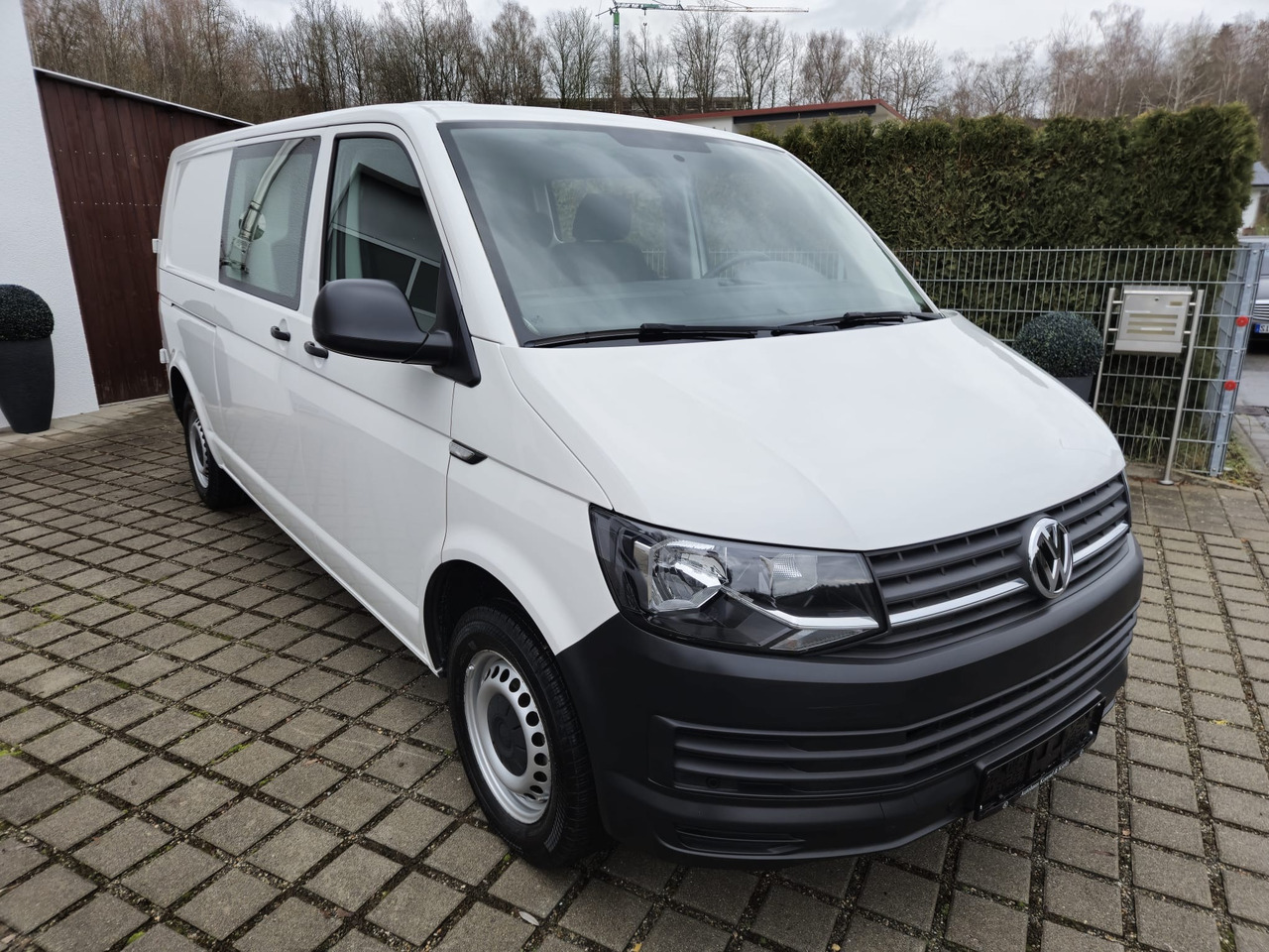 VOLKSWAGEN T6 Transporter Mixto LR 6-Sitzer/Standheiz./PDC - Fourgon utilitaire: photos 2 VOLKSWAGEN T6 Transporter Mixto LR 6-Sitzer/Standheiz./PDC - Fourgon utilitaire: photos 2