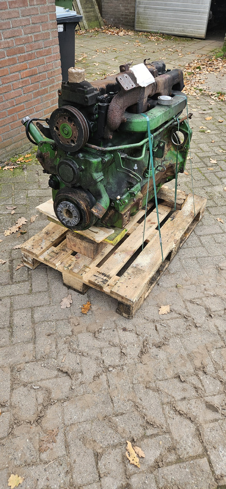 JOHN DEERE 4255 - Moteur: photos 2 JOHN DEERE 4255 - Moteur: photos 2