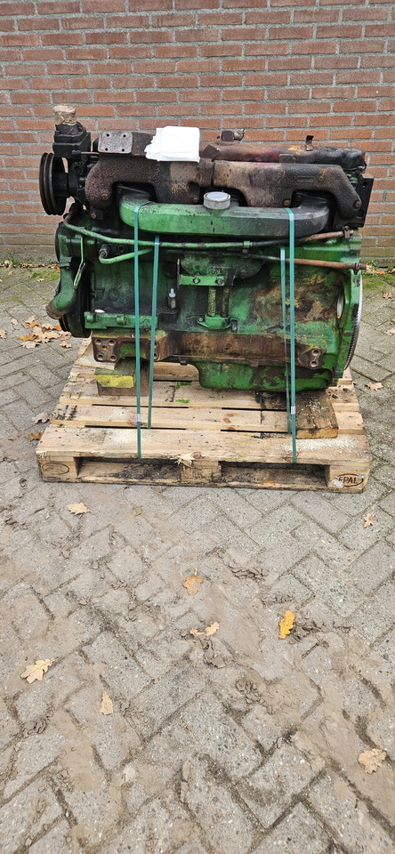 JOHN DEERE 4255 - Moteur: photos 1 JOHN DEERE 4255 - Moteur: photos 1