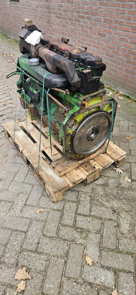JOHN DEERE 4255 - Moteur: photos 3 JOHN DEERE 4255 - Moteur: photos 3