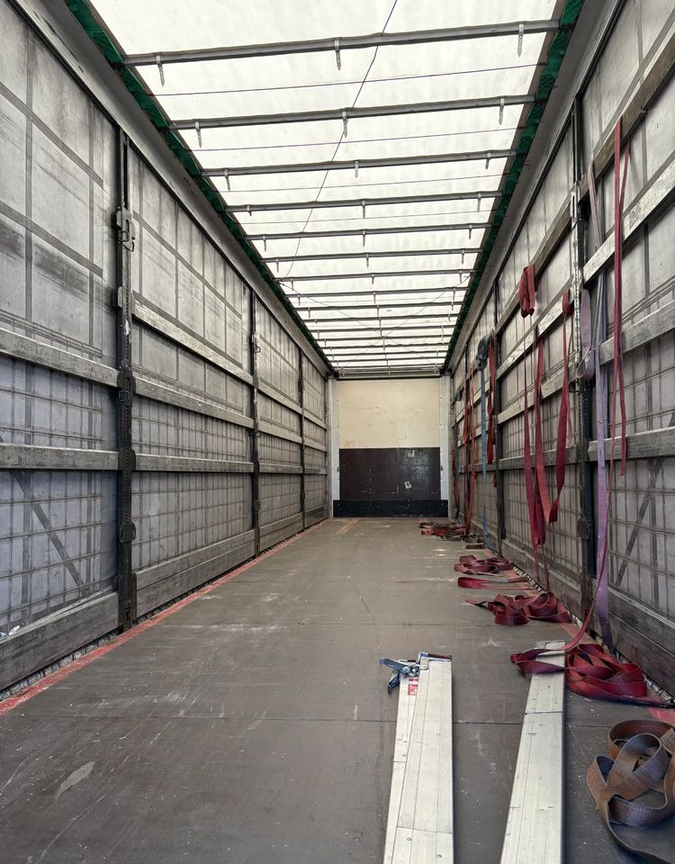 Wielton NS3K - Semi-remorque rideaux coulissants: photos 5 Wielton NS3K - Semi-remorque rideaux coulissants: photos 5