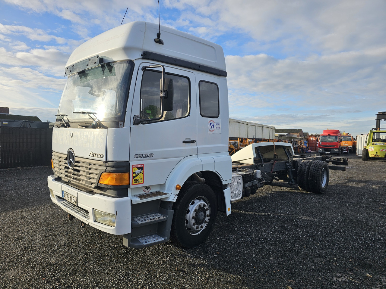 MERCEDES-BENZ ATEGO 1828 - Châssis cabine: photos 2 MERCEDES-BENZ ATEGO 1828 - Châssis cabine: photos 2