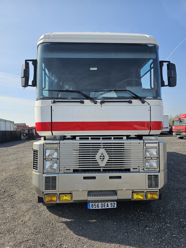 Renault AE380 PHASE1 - Camion fourgon: photos 5 Renault AE380 PHASE1 - Camion fourgon: photos 5