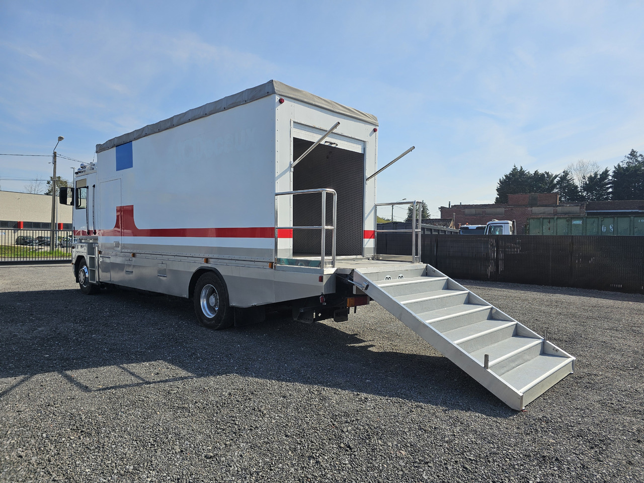 Renault AE380 PHASE1 - Camion fourgon: photos 3 Renault AE380 PHASE1 - Camion fourgon: photos 3