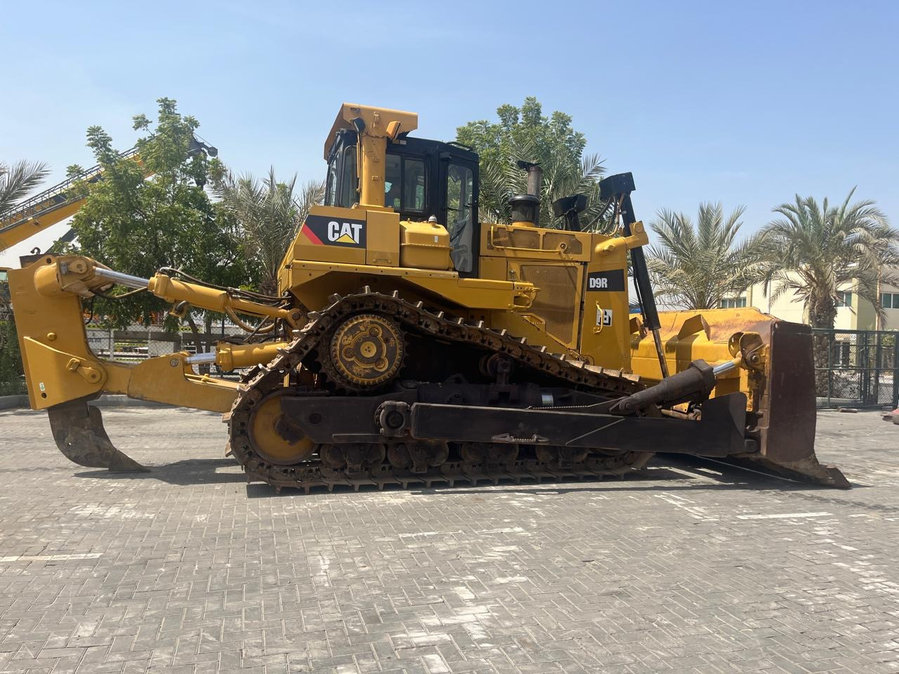 CATERPILLAR D9R - Bulldozer: photos 1 CATERPILLAR D9R - Bulldozer: photos 1