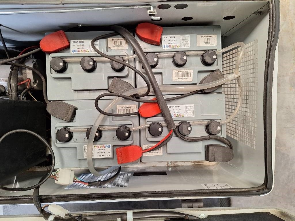 RCM Atom E Plus/1 UN - Balayeuse industrielle: photos 5 RCM Atom E Plus/1 UN - Balayeuse industrielle: photos 5